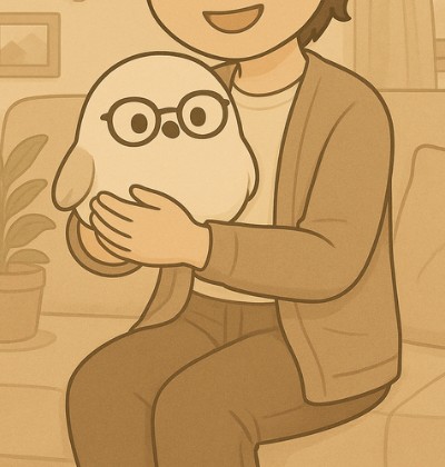 シマエナガのぬいぐるみを抱く「中の人」のイラスト（お互い同じ眼鏡をかけている）